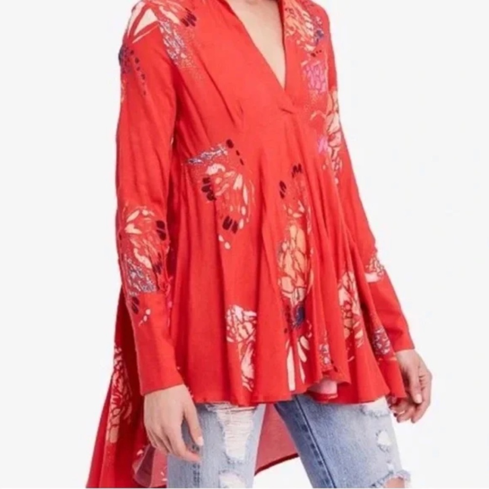 FREE PEOPLE Field of Butterflies Floral Coral Tunic Top Small